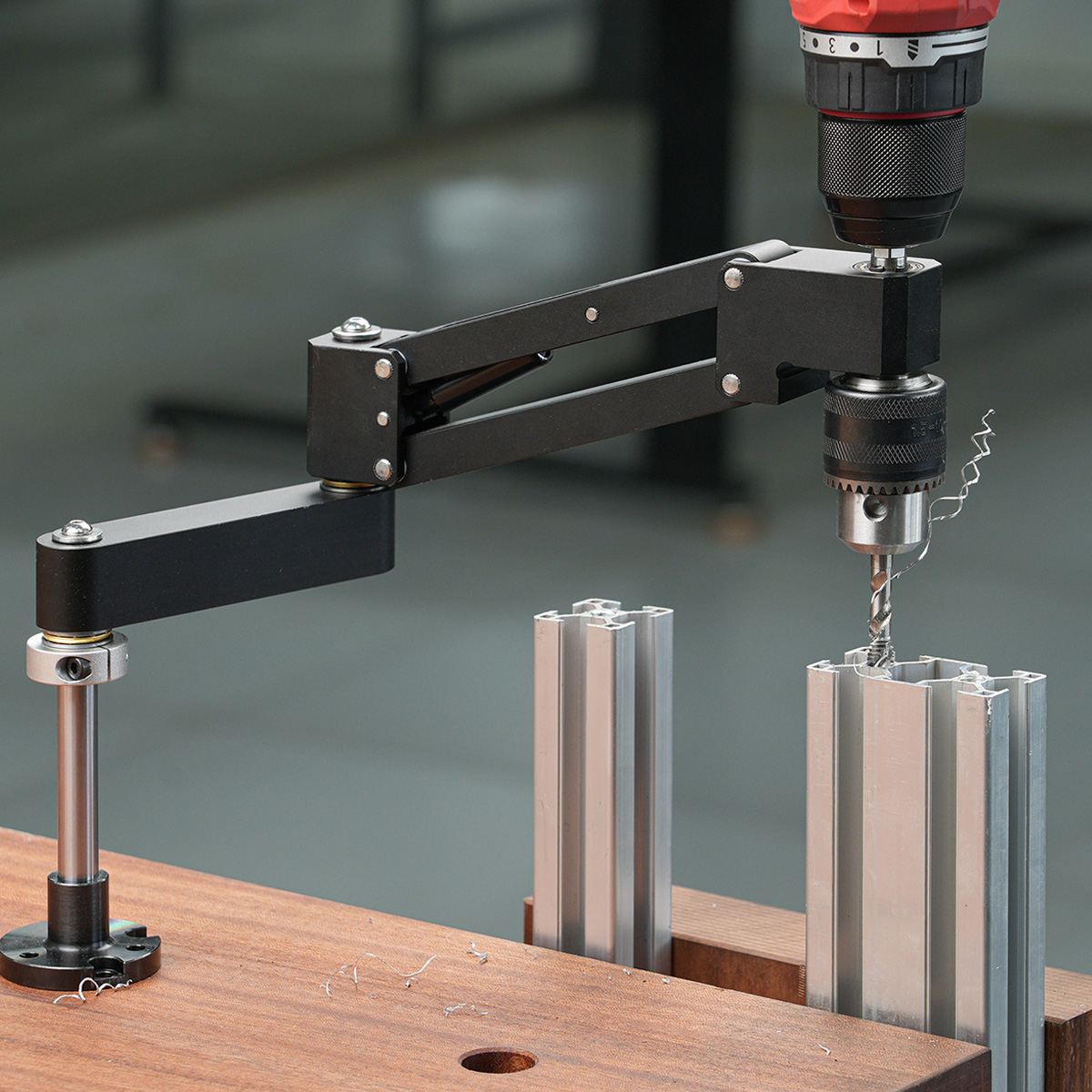 Model Kit Vise - Supporto a braccio articolato regolabile per