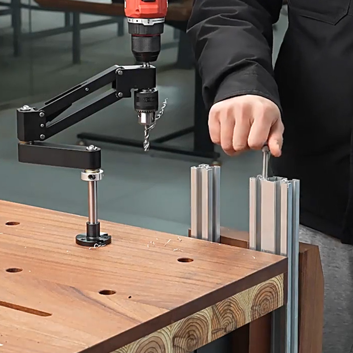 Supporto a braccio articolato  - Model Kit Vise recensione e prezzo