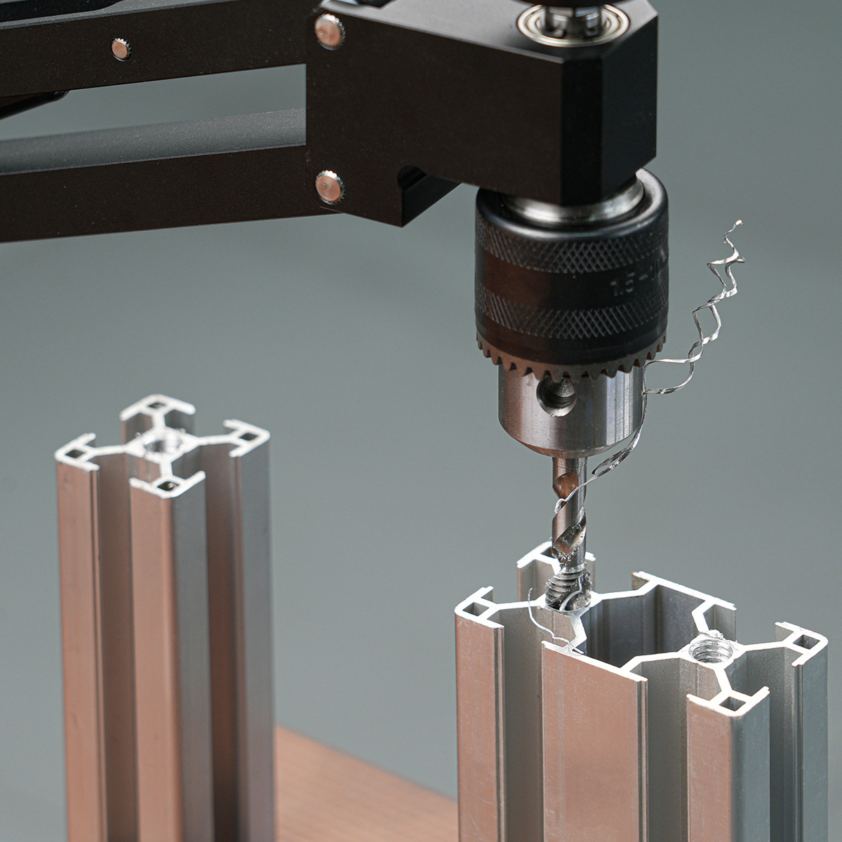 Supporto a braccio articolato  - Model Kit Vise recensione e prezzo