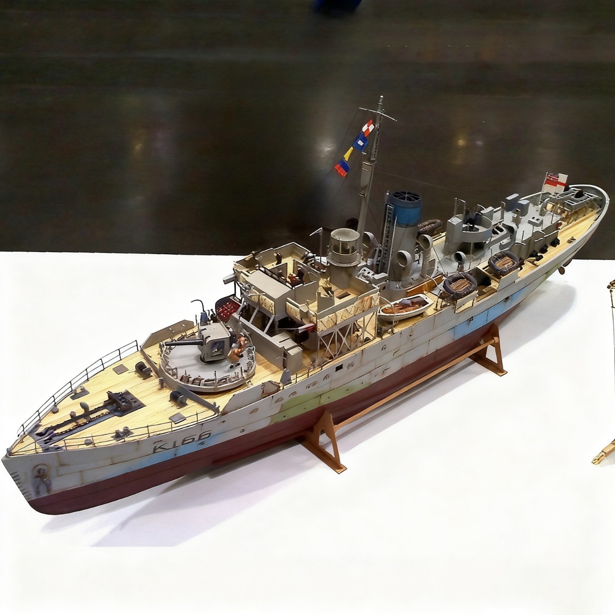 1/72 Revell Flower-class Friga - Model Kit Revell recensione e prezzo