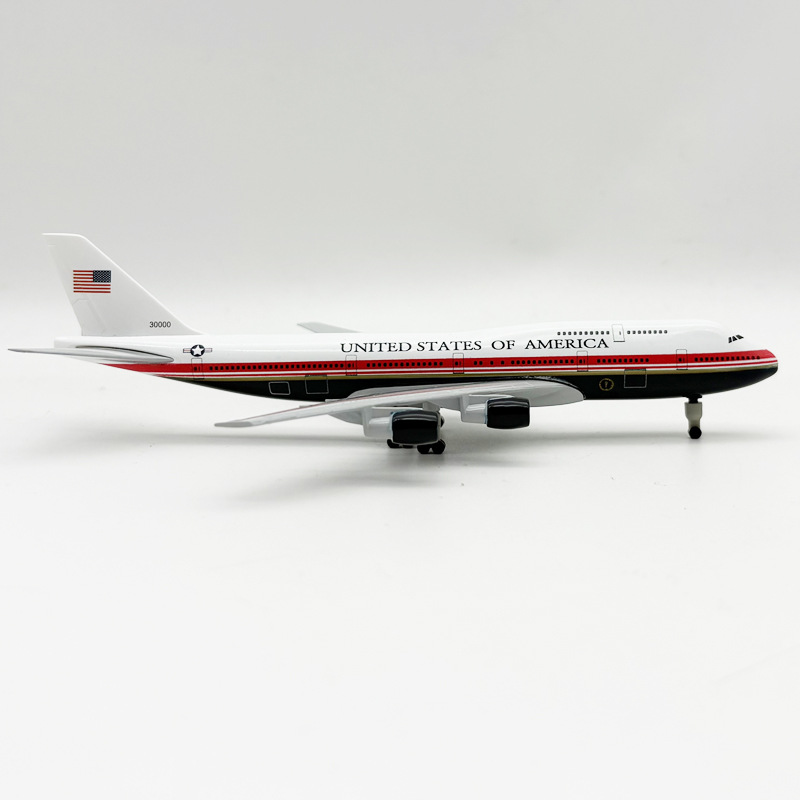 Nuovo modello di aeroplano Air - Model Kit Store recensione e prezzo
